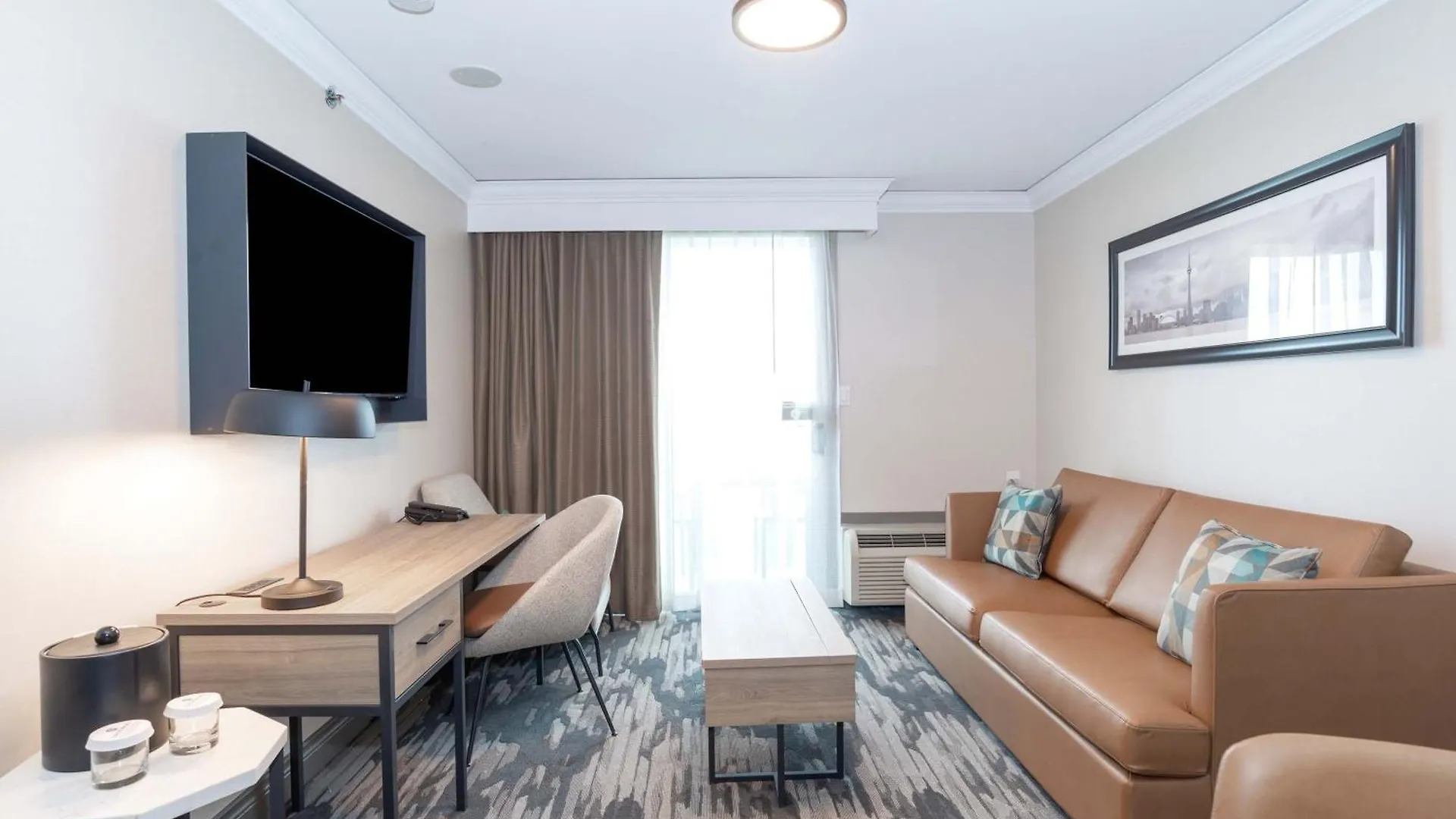 Sandman Signature Toronto Airport Hotel