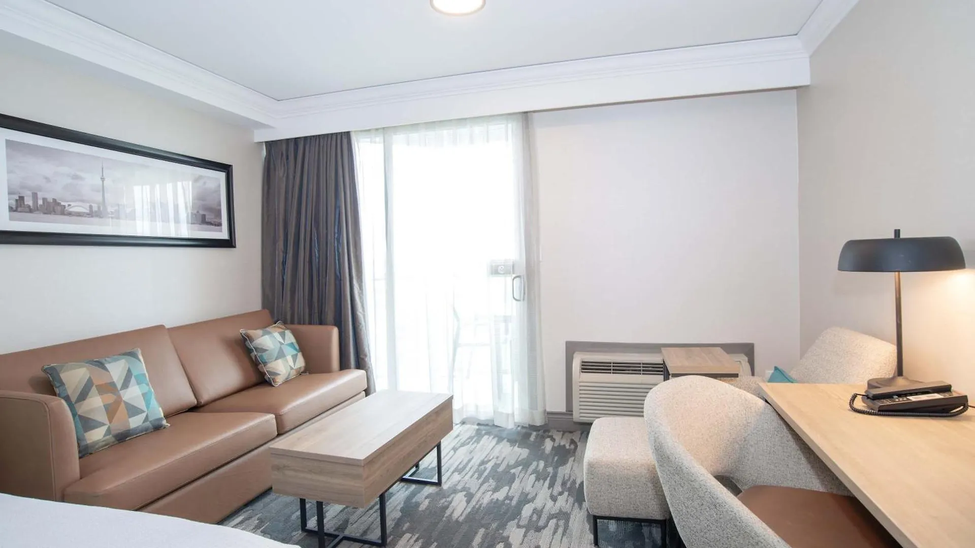 Sandman Signature Toronto Airport Hotel 4*,  Kanada
