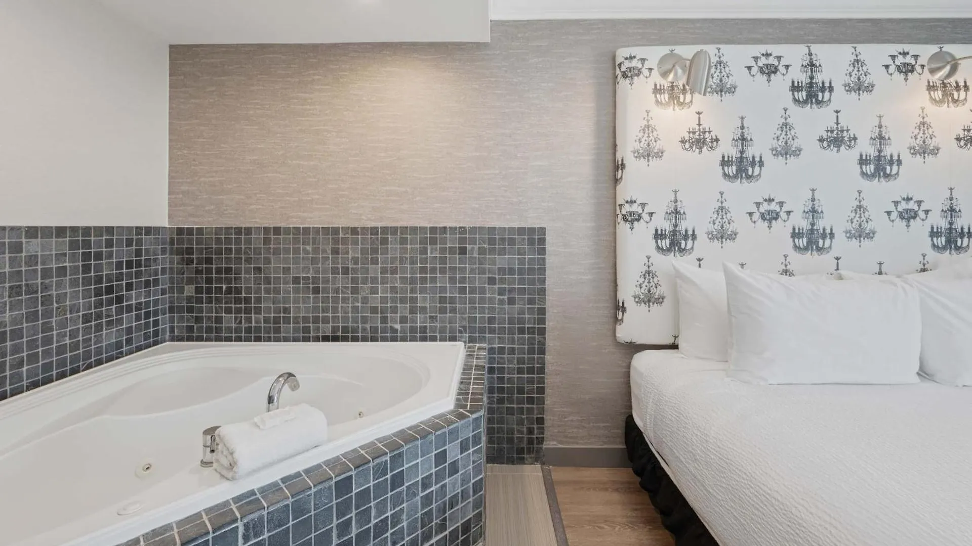 Sandman Signature Toronto Airport Hotel 4*,  Kanada