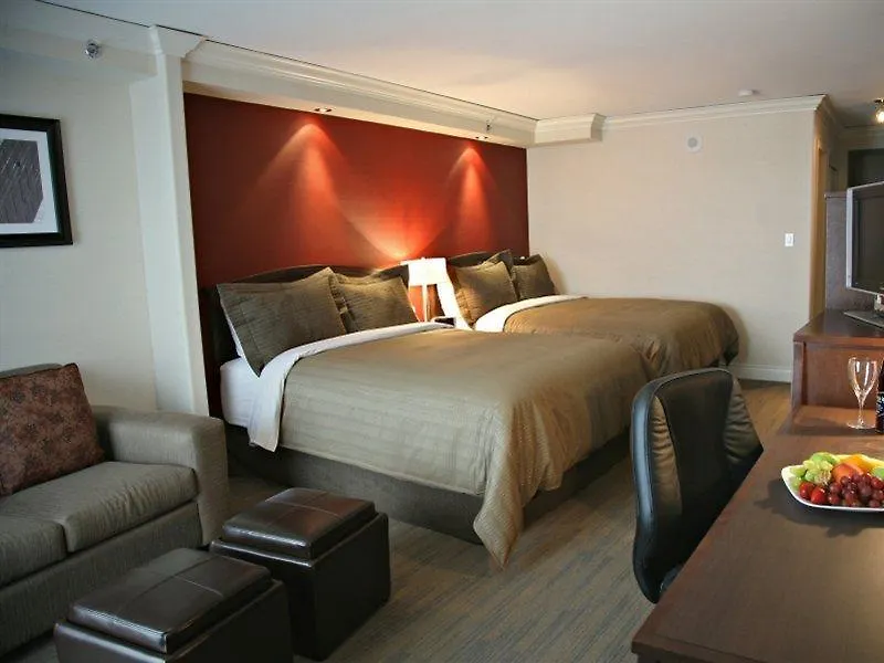 Sandman Signature Toronto Airport Hotel 4*,  Kanada