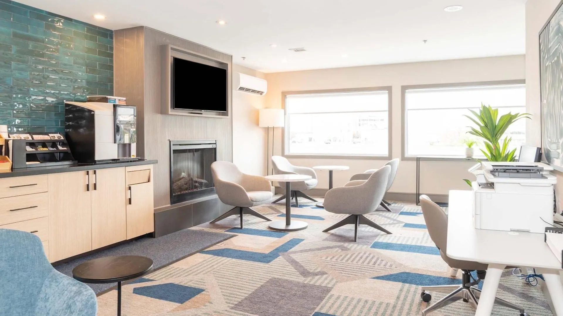 Sandman Signature Toronto Airport Hotel